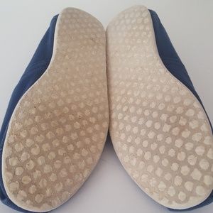 Toms Shoes - Toms Classic Canvas Slip Ons Sz 8 Toms Shoes - Toms Classic Canvas Slip Ons Sz 8